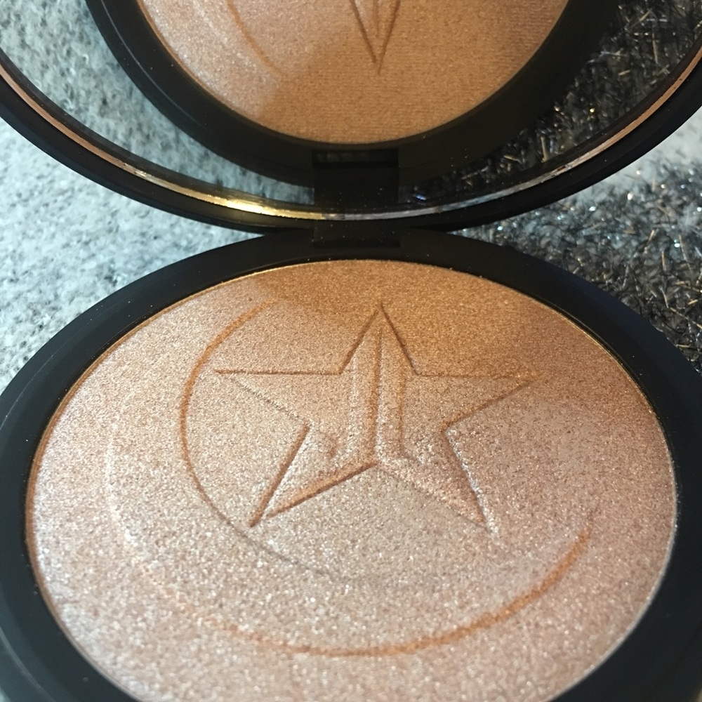 Jeffree Star cosmetics Skin Frost, in Eclipse